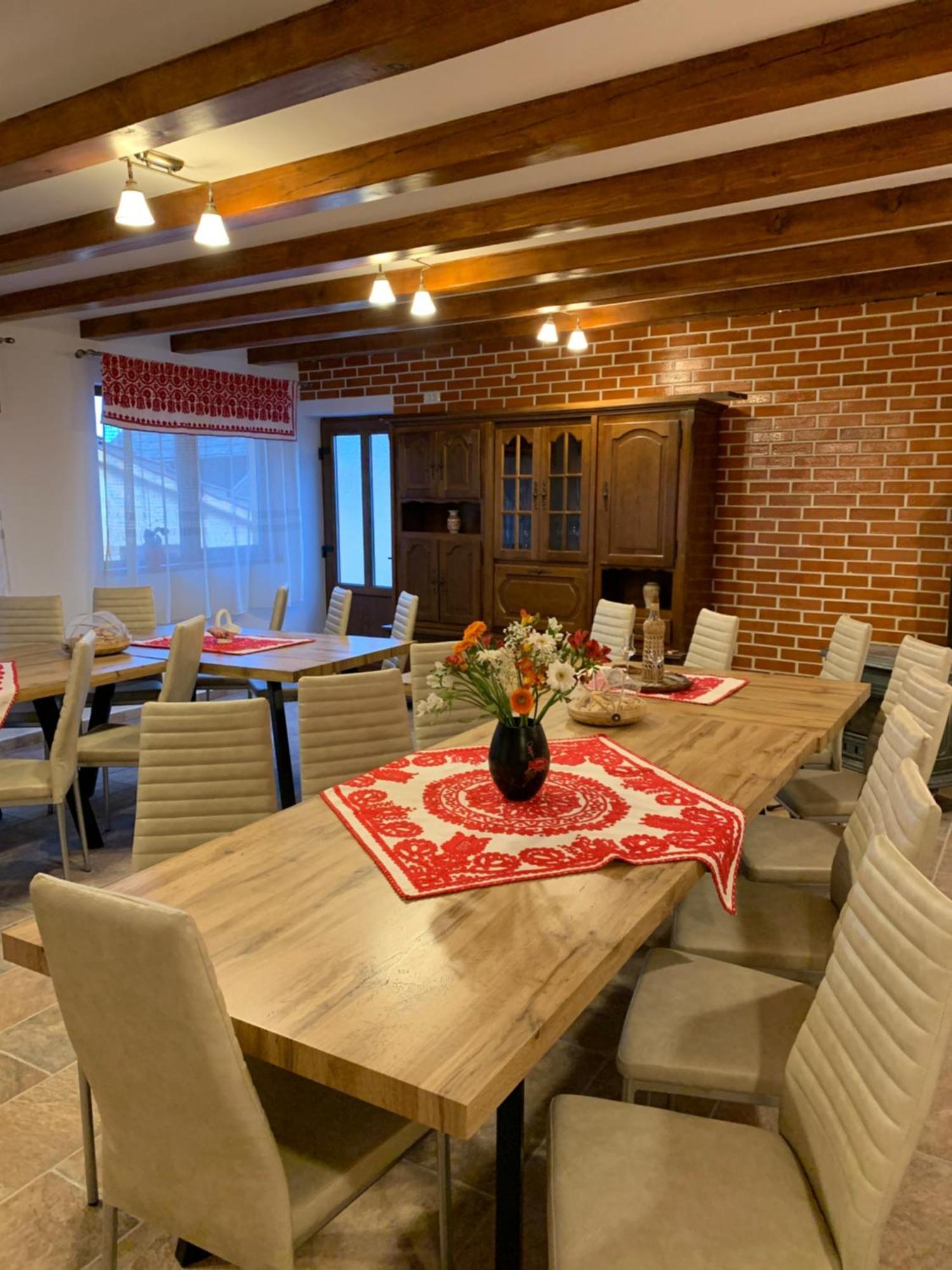 Casa Lenke Hotel Négyfalu Kültér fotó