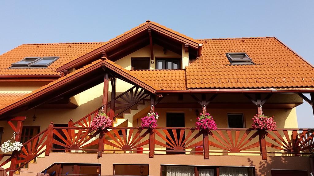 Casa Lenke Hotel Négyfalu Kültér fotó